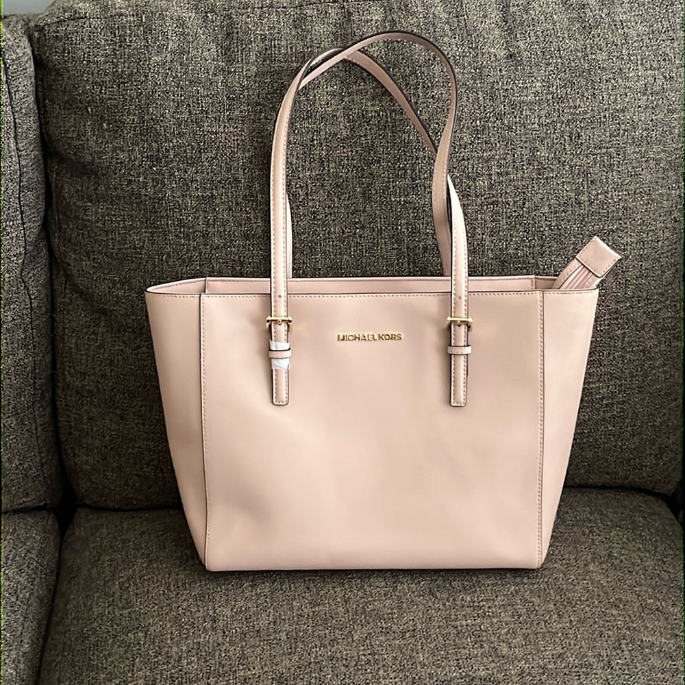 NWT Michael Kors Jet Set Medium Travel Tote Ballet